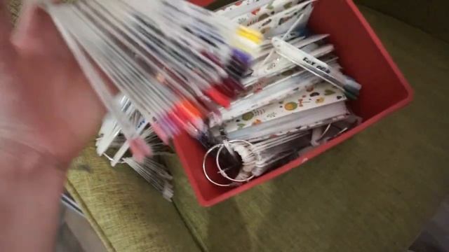 МАНИКЮРНАЯ СТУДИЯ. ЗНАКОМЛЮ С ДЕВОЧКАМИ! смотреть онлайн