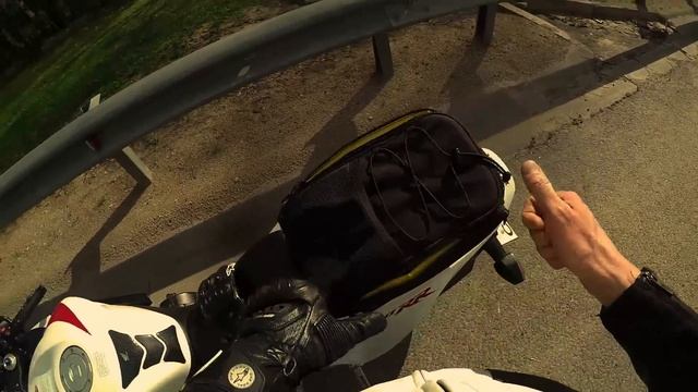 превышение скорости?? HONDA CBR600RR смотреть онлайн