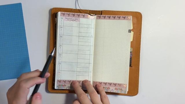 PLAN WITH ME Hobonichi Weeks // Prepping for a Readathon Week смотреть онлайн