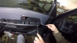 Mitsubishi Pajero Pinin disassembly door (Mitsubishi Pajero Pinin разборка дверей) - II