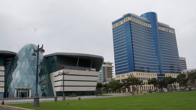 Прогулка по Баку часть 9 фото.mpg