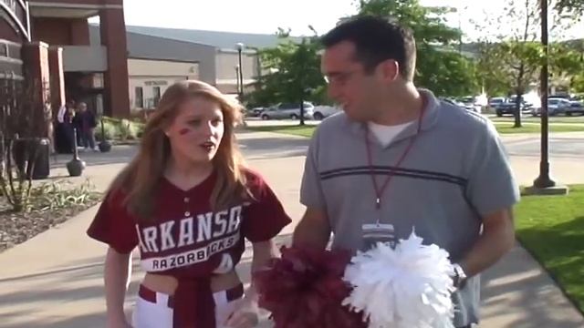 CSTV: Going Yard -- Learning the Razorbacks Hog Call смотреть онлайн
