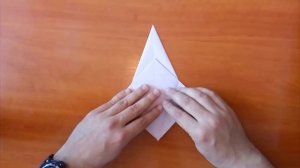 Японский журавлик оригами. Как сделать журавлика из бумаги. Бумажный журавлик. Оригами из бумаги.