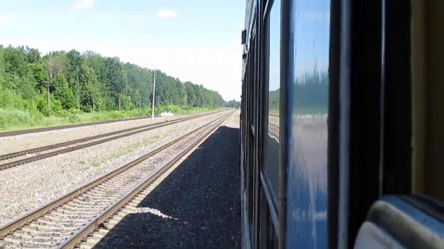 АЧ2 с поездом отправляется со станции Погребы смотреть онлайн