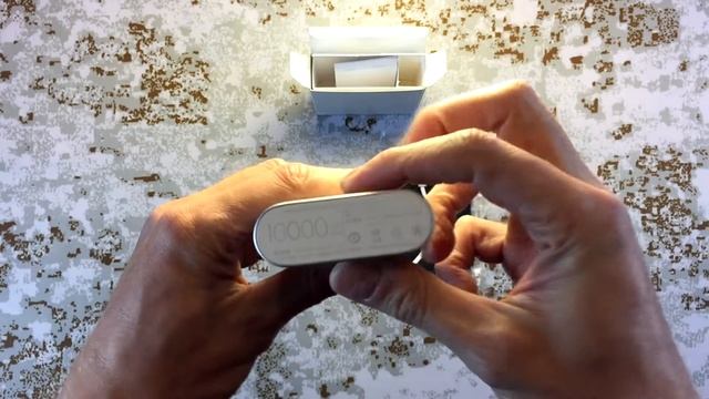 Обзор Xiaomi Mi Power Bank 10000 мАч смотреть онлайн