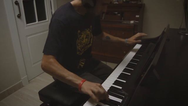 Lalaland - Mia and Sebastian's theme (Piano and Guitar) смотреть онлайн