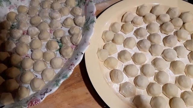 Учпочмак.Налепила пельмени. Каникулы зканчиваються.#вдеревне #деревня #жизньвдеревне смотреть онлайн