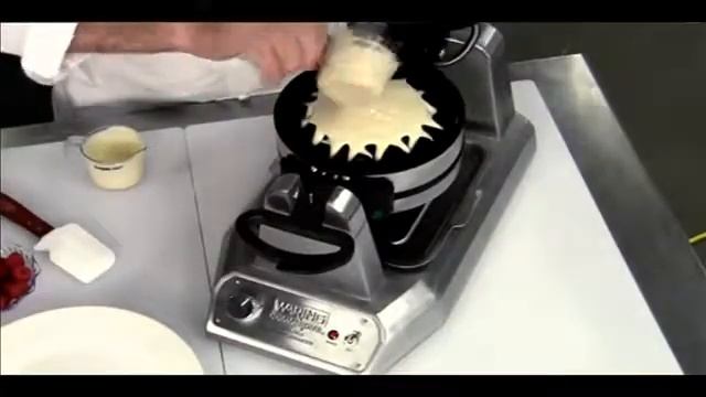 Waring WW180K and WW200K Belgian Waffle Maker смотреть онлайн