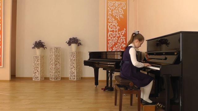 Гущина Василиса С. Майкапар "Детский танец" смотреть онлайн