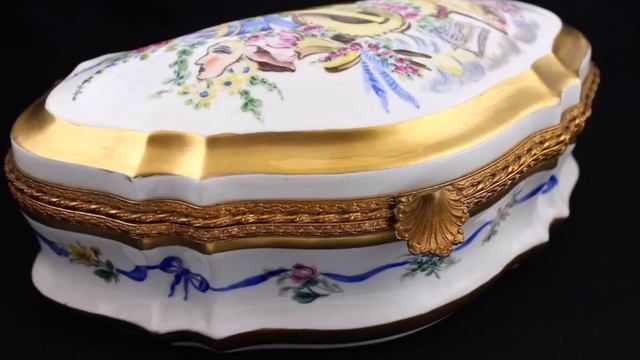 Старинная фарфоровая шкатулка для украшений www.antiqconcept.ru смотреть онлайн