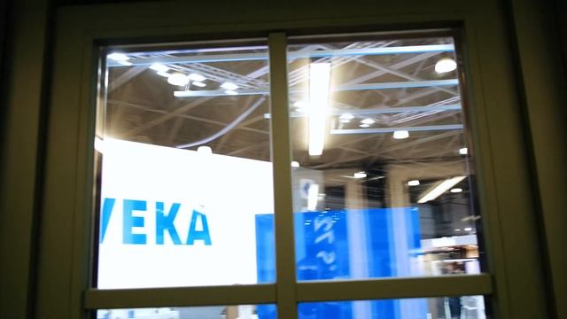 Технический обзор двери VEKA Softline 82 двухстороннем цвете Spectral «Зелёная пихта ultramatt» смотреть онлайн