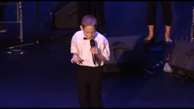 Christopher Duffley sings Open the Eyes of My Heart in NH смотреть онлайн