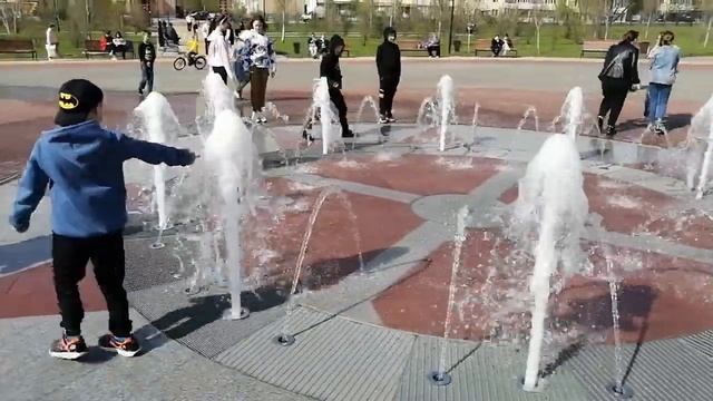 Заработал фонтан в саранском парке Победы! смотреть онлайн