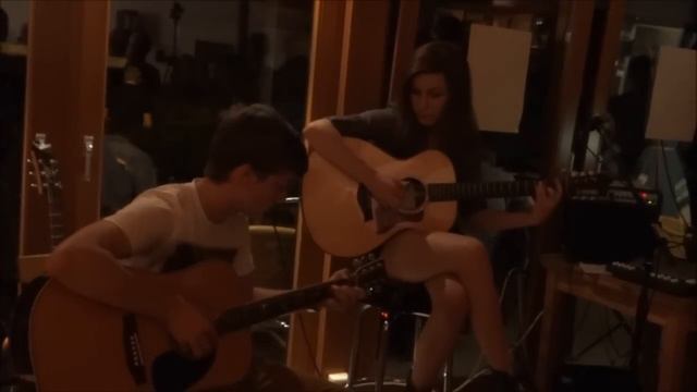 (Kansas) Dust In The Wind - Gabriella Quevedo & Marvin Belke (LIVE) смотреть онлайн