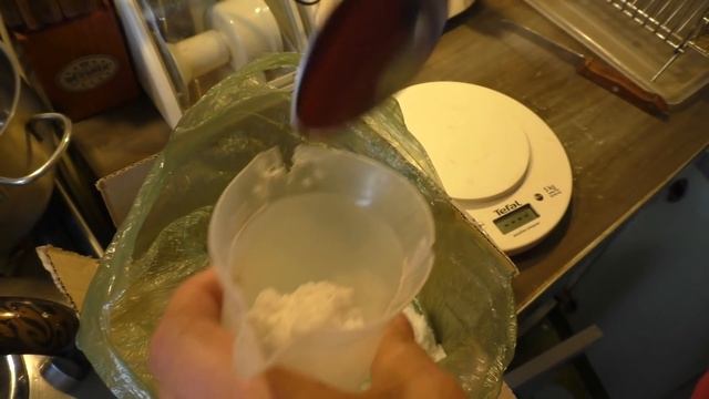 КАК ПОЧИСТИТЬ ЖЕЛЕЗО И СОХРАНИТЬ КРАСКУ? Щавелевая кислота! смотреть онлайн