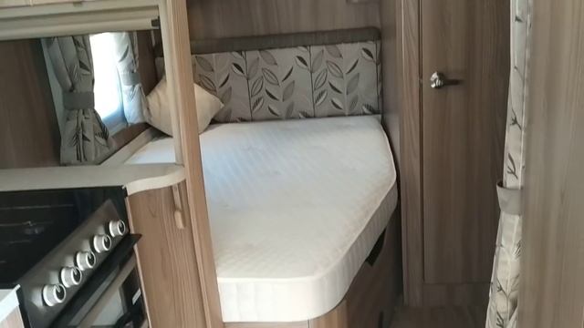 Обзор шикарного автодома с французской кроватью Swift Freestyle SE 2017 года 4 места с мувером смотреть онлайн