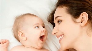 Весь мир начинается с мамы... читает стих Елена Ерастова