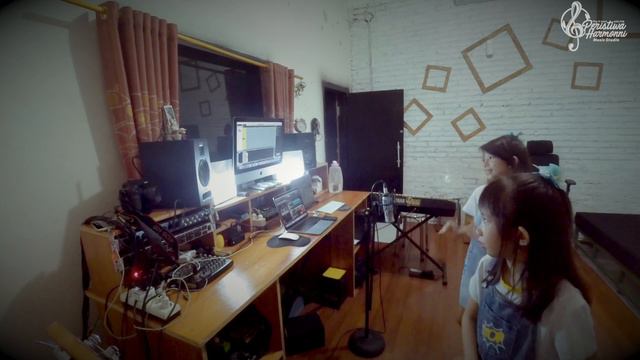 STEFFI & ELLEN - "Happy Family" (Vocal & Guitar #AkustikSemriwing Cover) смотреть онлайн