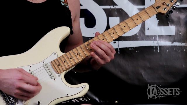 Soloing with my home made YNGWIE STRAT смотреть онлайн