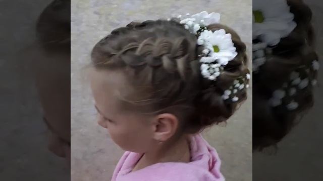 Детская прическа с живыми цветами смотреть онлайн