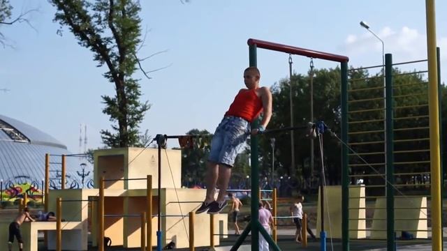 Подъём переворотом вперёд (пол русского оборота) смотреть онлайн