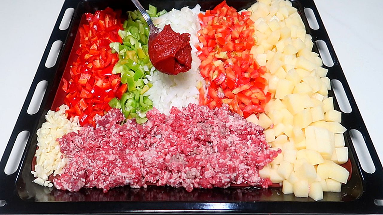 Вкусный ужин с фаршем из простых продуктов! Турецкая Кухня смотреть онлайн