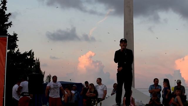 Иля ВеГаС- УВЛИУВТ. Упали в любовь и ударились в танцы смотреть онлайн