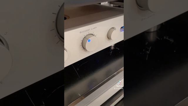No hands. Backert Labs Rhythm 1.3 flagship American made preamp. #hifi #hifiaudio #audiophile смотреть онлайн