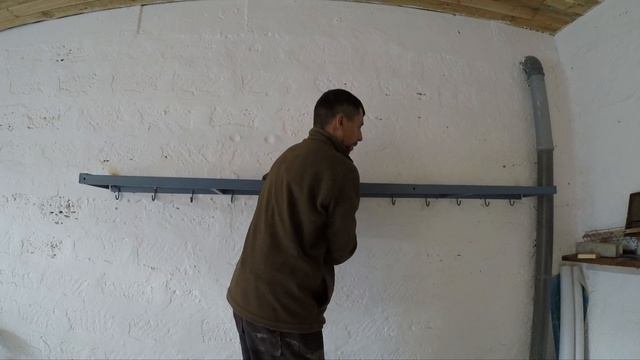 КАК Я СДЕЛАЛ ПОЛКУ+ВЕШАЛКУ #строительствогаража ИЗ МЕТАЛЛА 2 ч СВОИМИ СИЛАМИ смотреть онлайн
