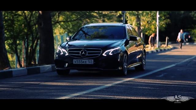 Белый или черный? Mercedes-benz w212. E250 на панораме. смотреть онлайн