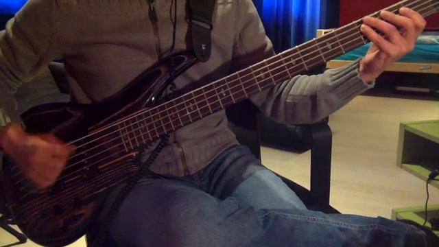 Ibanez SR1305SB MLG 5 String Bass Demo (active) смотреть онлайн