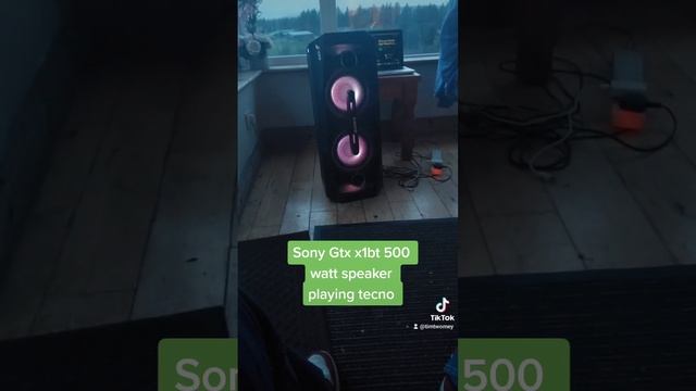 Sony 500 watt speaker playing techno. #ireland #techno смотреть онлайн