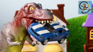Мультик про машинки. Машинки, Трактор и Динозавр. Манкиту