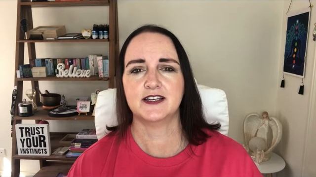 How To Connect To Your Oracle Cards with Nicole Ivens смотреть онлайн