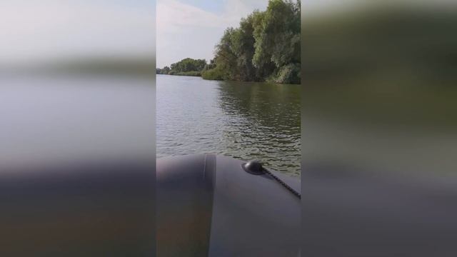 Катаемся на лодке по Дону смотреть онлайн