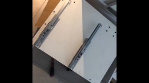 Размокла мебель в ванной Roca. Замена разбухшей боковой стенки.