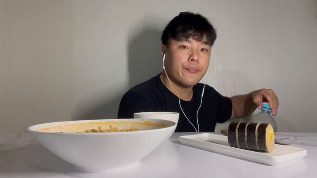 SUB)?열불나게 맛있는 열라면&슾햄마요김밥 먹방? spicy Ramyeon Instant Noodles Mukbang смотреть онлайн