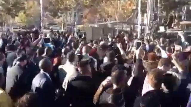 Holton Buggs, Shane Morand, & CEO Bernie Chua of OrGano Gold land in a Helicopter смотреть онлайн