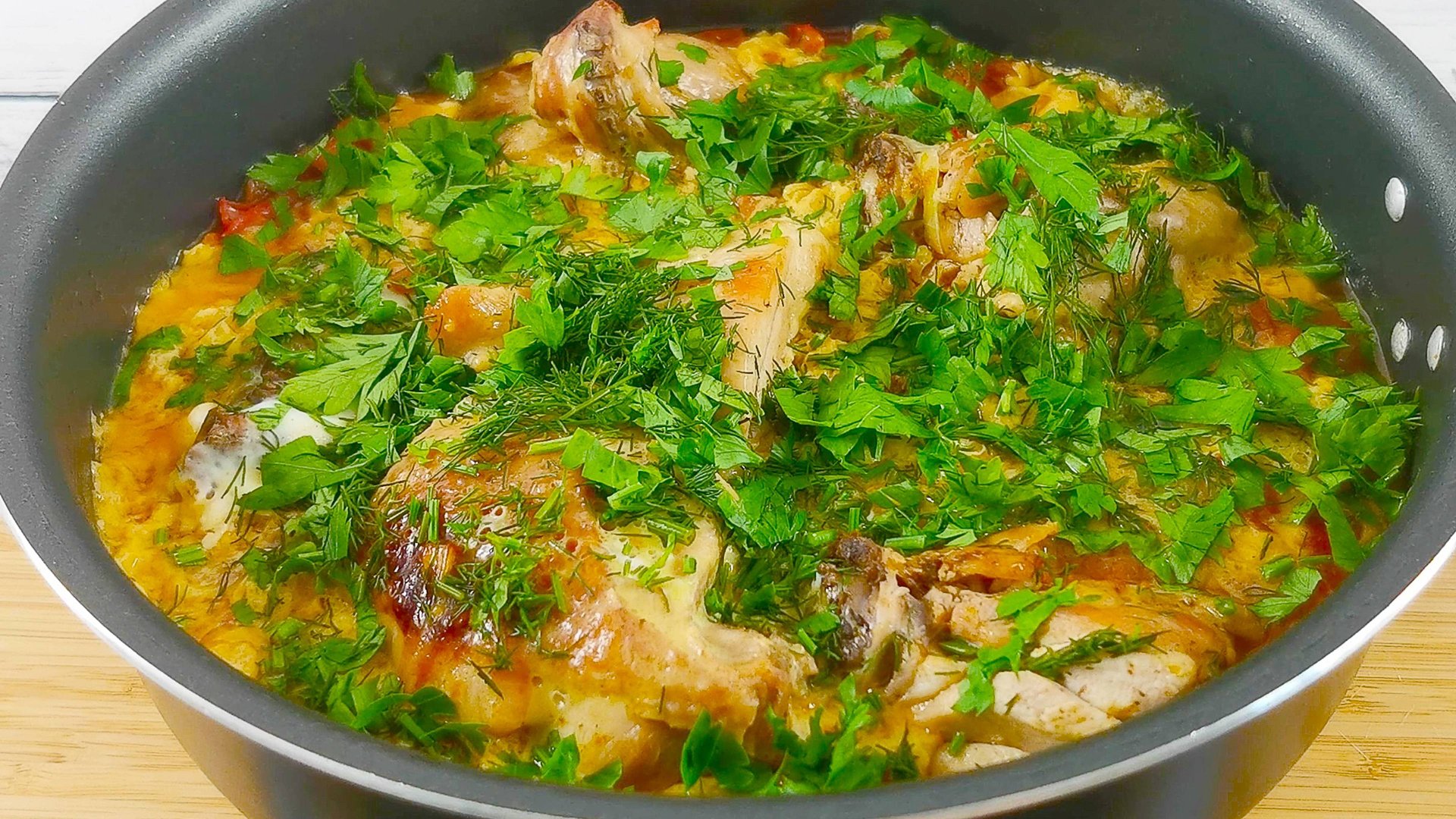 Быстрый обед из курицы в сковороде. Так курицу мало кто готовит, а зря смотреть онлайн