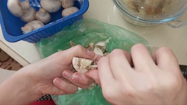 Как быстро почистить шампиньоны. Как почистить шампиньоны. Как чистить шампиньоны. #Шампиньоны смотреть онлайн