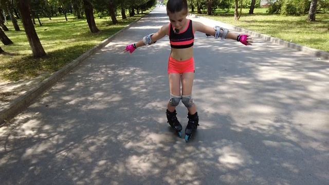 Как кататься на роликах ,,задом" #roller смотреть онлайн