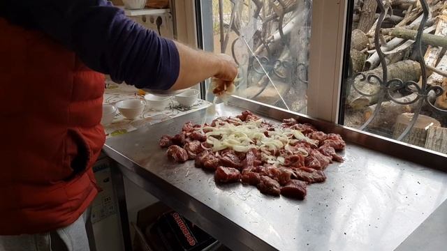 МЯСО как ПРИГОТОВИТЬ МАРИНАД , ОЧЕНЬ ВКУСНЫЙ И СОЧНЫЙ ШАШЛЫК от ОДЕССКОГО ЛИПОВАНА смотреть онлайн