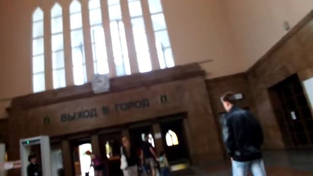 Калининград РСФСР на фасаде Южного вокзала смотреть онлайн