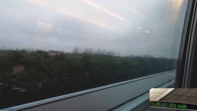Shanghai maglev train - The fastest train in the world! смотреть онлайн