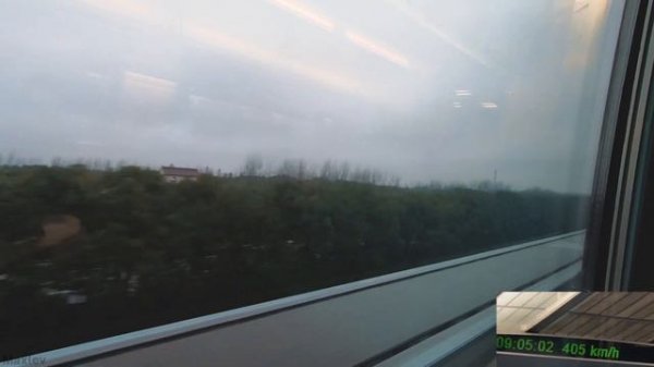 Shanghai maglev train - The fastest train in the world!