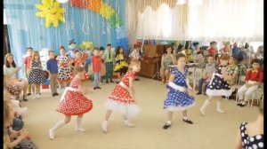 Стиляжный флешмоб на выпускном в детском саду