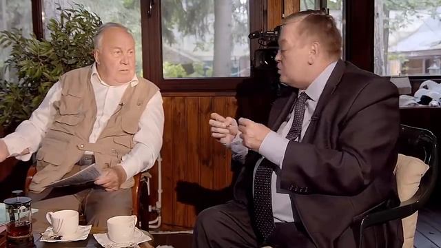 Е.Ю.Спицын, А.В.Караулов, В.И.Жуков и М.Н.Полторанин. Круглый стол "Ленин, Сталин... и Жириновский" смотреть онлайн