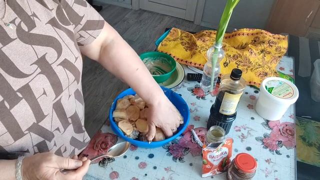 С 8 Марта , милые женщины.Я на кухне ? смотреть онлайн