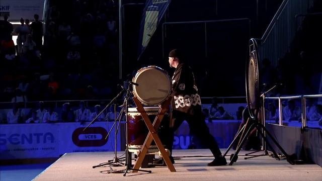 Japonske taiko bubny / Japonska hudba смотреть онлайн