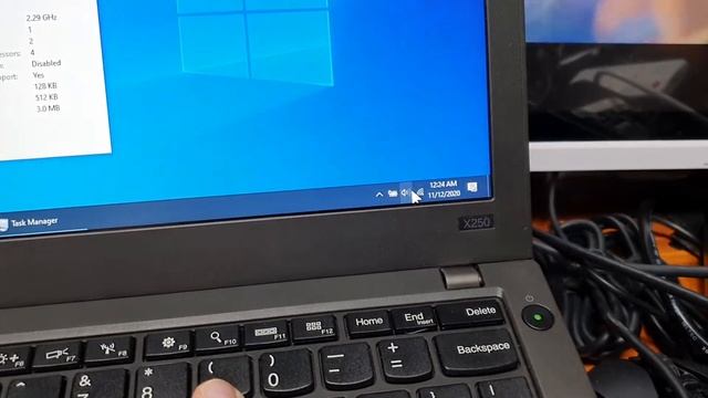 Lenovo X250 With Docking Station 40a2